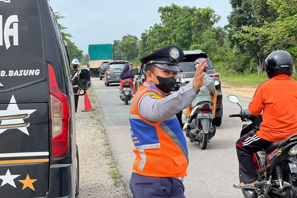 Ratusan Kendaraan Odol dan Travel Terjaring Razia Gabungan di Riau