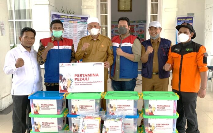 Peduli Korban Gempa Pasaman Barat, PHR WK Rokan Serahkan 300 Paket Bantuan