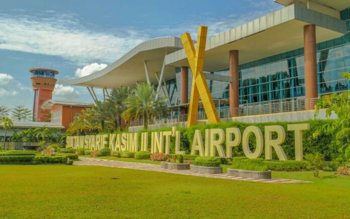 Syamsuar Ajukan Permohonan ke Menteri Perhubungan agar Buka Penerbangan Internasional di Bandara SSK II