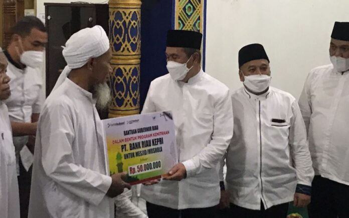 Gubernur Riau Ajak Masyarakat Dukung Konversi Bank Riau Kepri ke Syariah