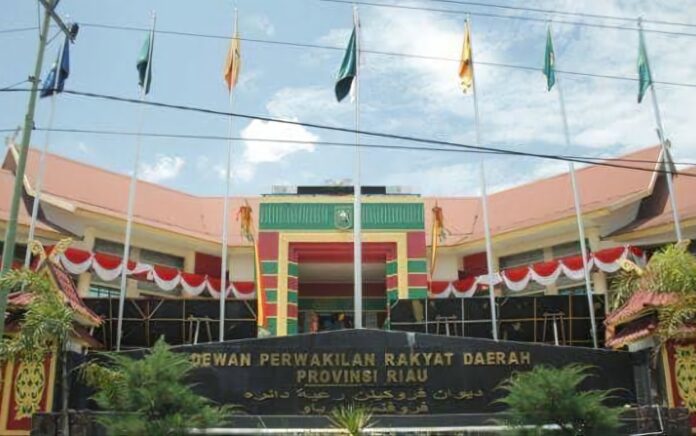 Anggaran Kunker DPRD Riau ke Luar Negeri Tahun 2022 Sebesar Rp16,7 Miliar, FITRA: Hanya untuk Hura-hura